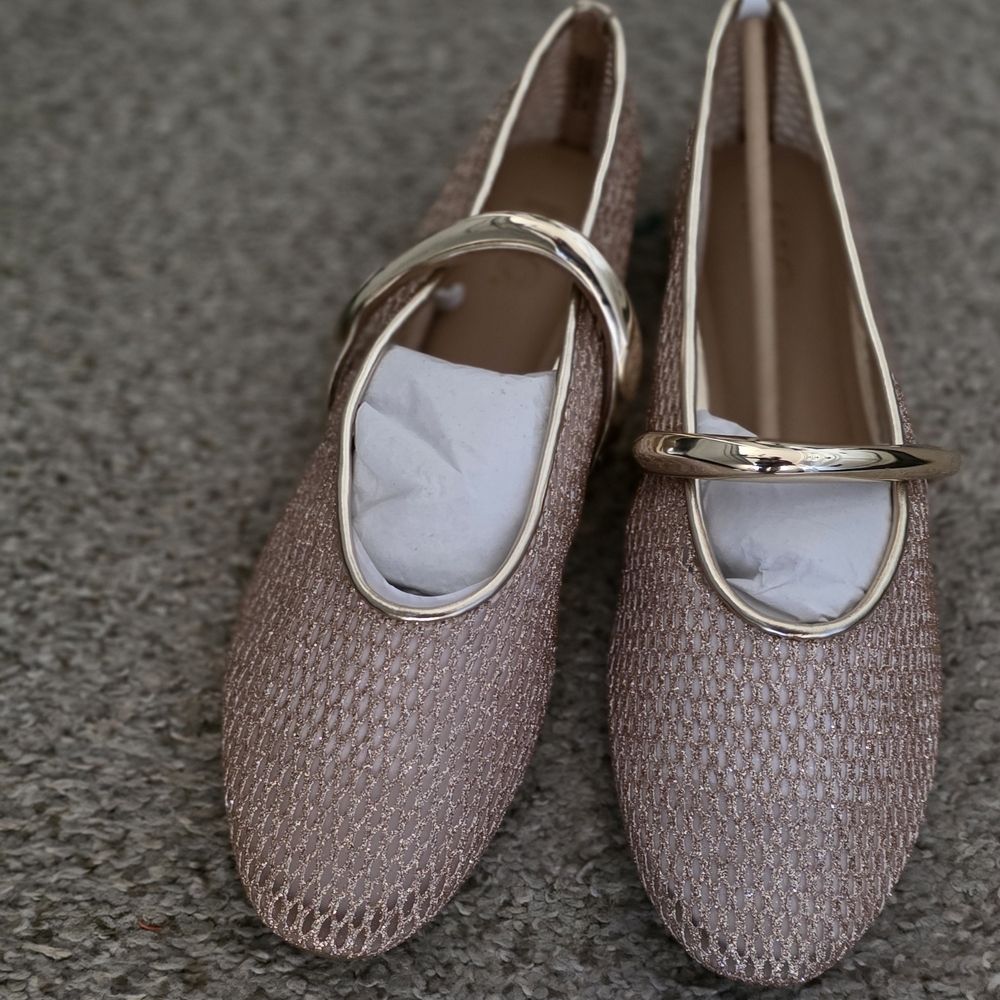 INC International Concepts Gold Flats with Textured Design